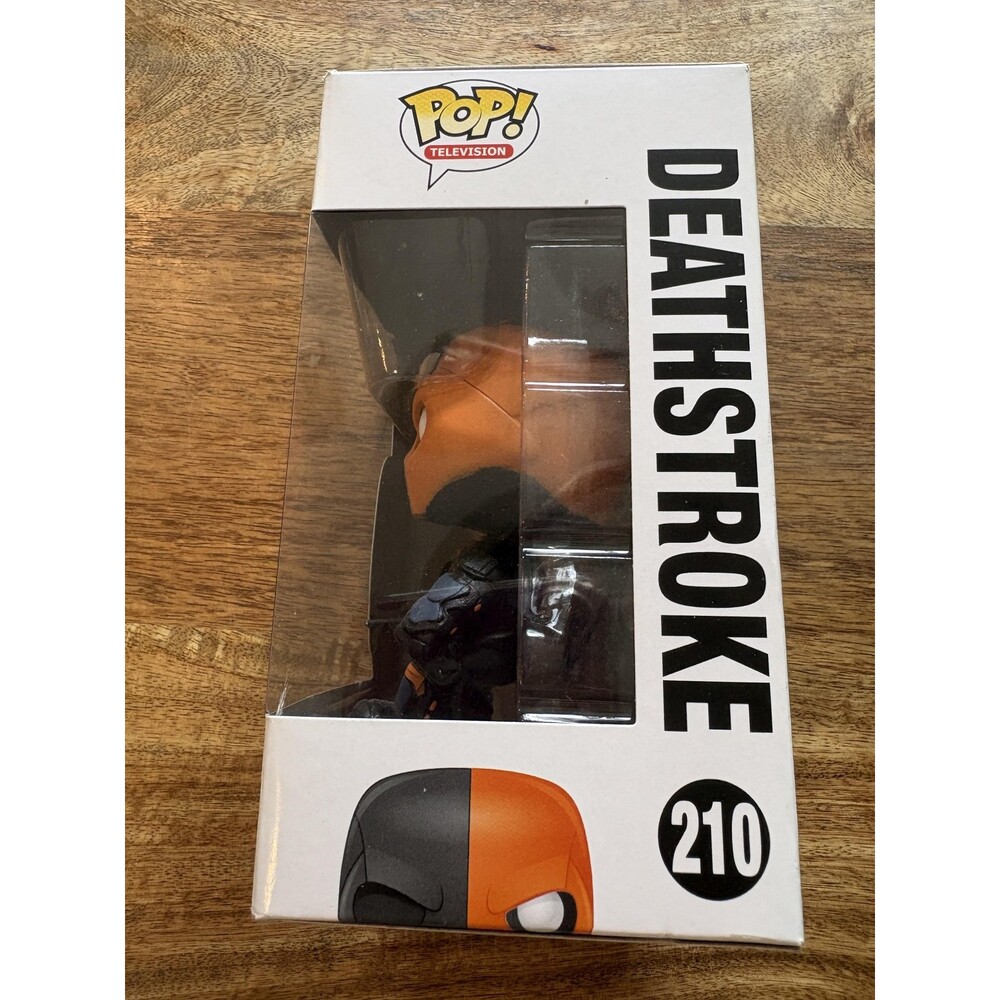 Funko Pop Television Arrow Deathstroke 210 Vinyl Figure DC Comics Orange - Picture 2 of 7